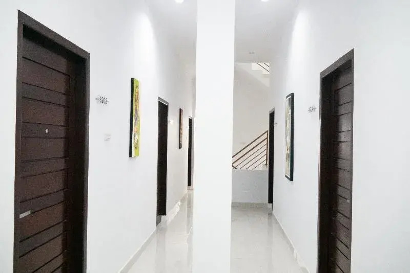 Audi Inn Hotel by OYO Rooms