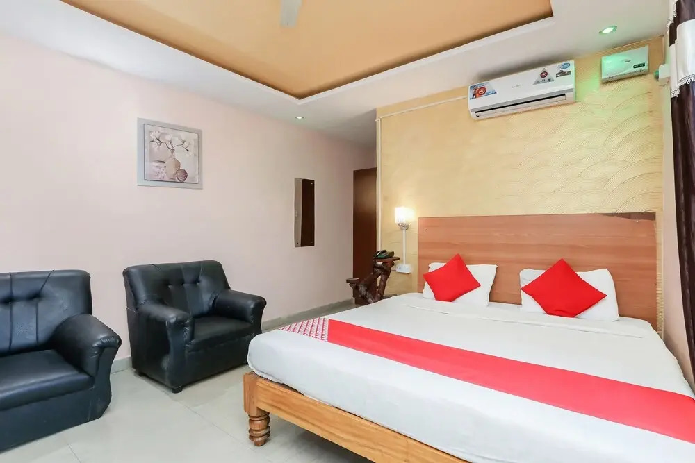 OYO 9592 Maharaja Palace Resort