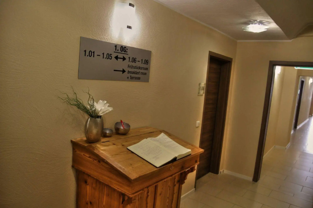 Apado-Hotel garni