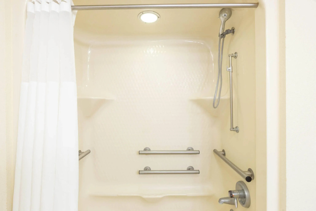 Baymont Inn & Suites by Wyndham Mukwonago