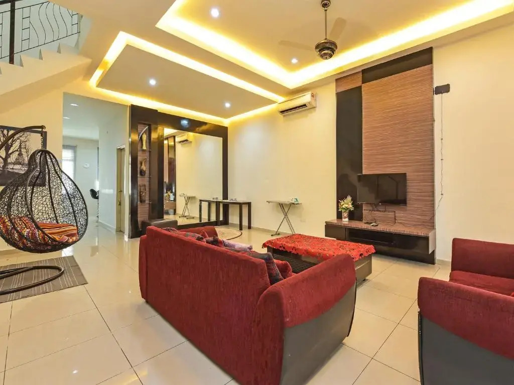 OYO Home  90532 Casa Azlinda Muslim Homestay Ii