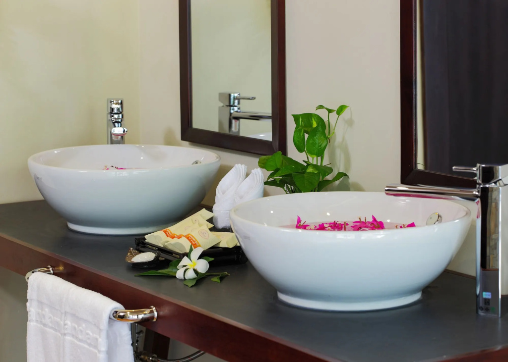 Pandanus Resort - Complimentary Minibar