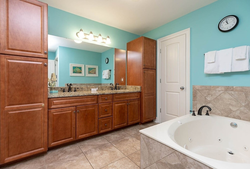 The Oasis 308 Formerly Phoenix West Ii 308 3 Bedroom Condo
