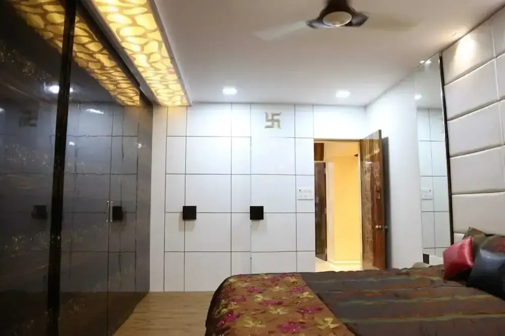 Elegant Hospitality and Services