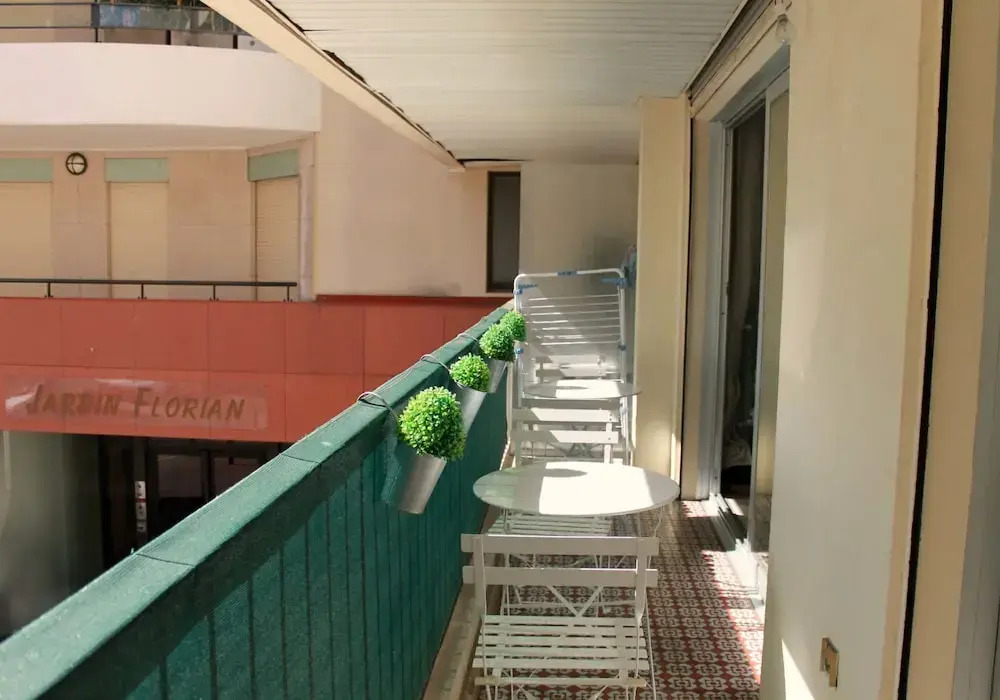 Viva Riviera Cosy 1 Bedroom with balcony