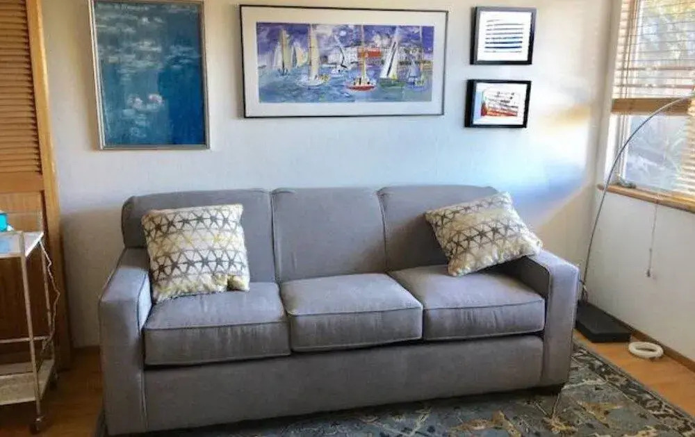 Albany Hill Apartment