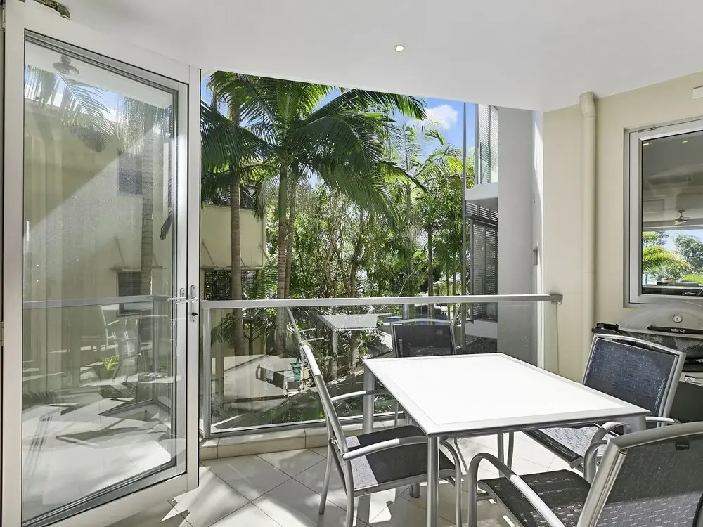 Stunning Riverfront Apartment in Noosaville - Unit 2 Wai Cocos 215 Gympie Terrace