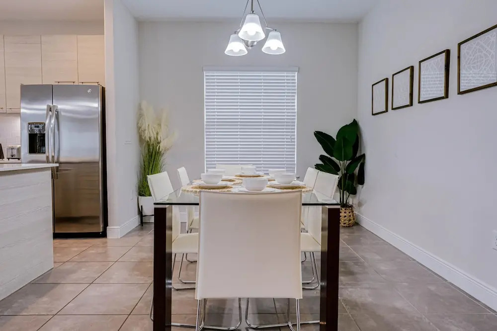 Balmoral Resort-198kb 4 Bedroom Home by RedAwning