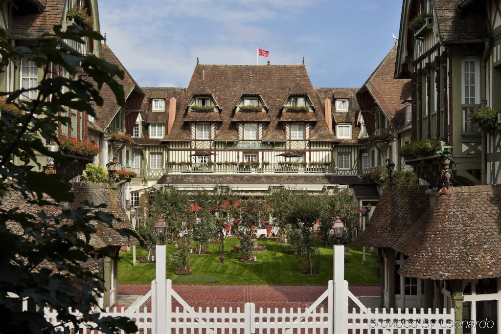 Hôtel Barrière Le Normandy