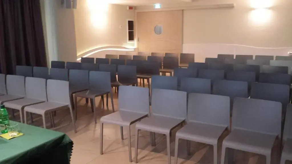 Zeus Hotel - Aparthotel - Meeting & Congress