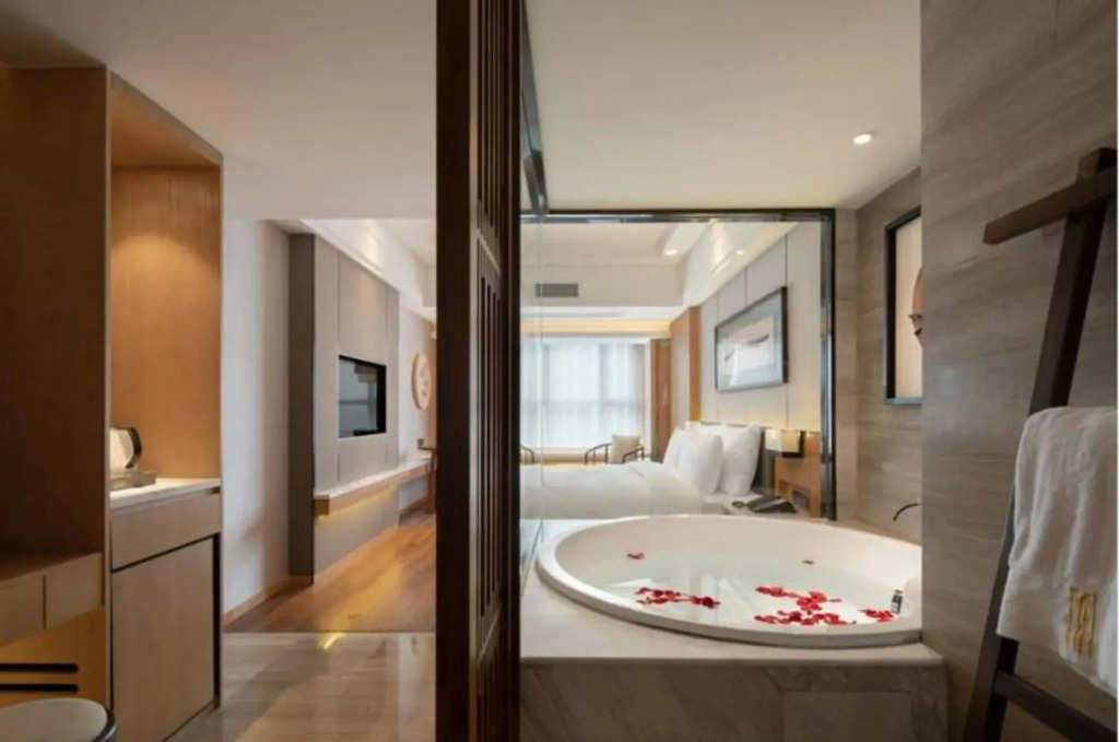 Charm City Kai Guan Hotel