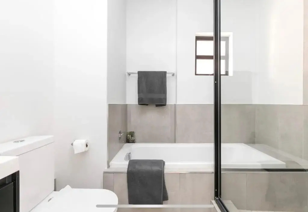 Melrose Apartment
