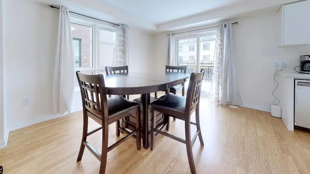 Modern 3-bedroom Oshawa Home