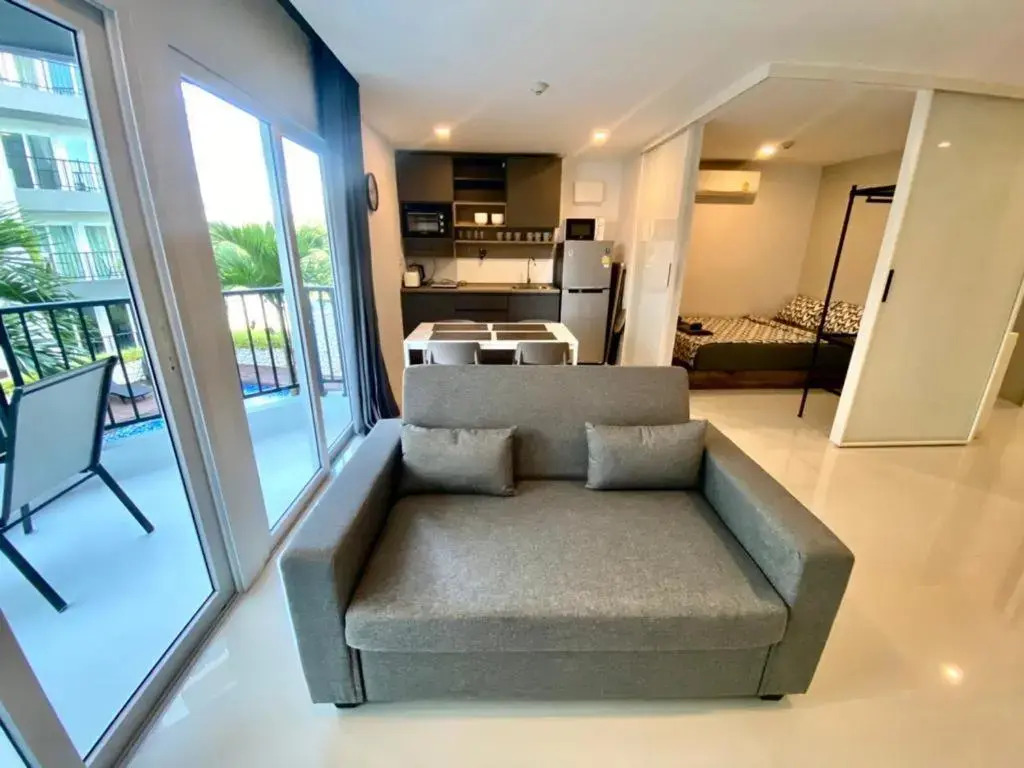 Mantra Beach Condominimum, 2 bedrooms, Laem Mae Phim Beach