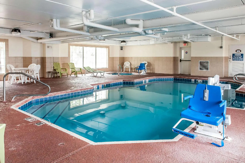 Отель Garner Albuquerque Airport by IHG