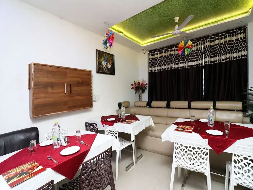 Oyo 24958 Hotel Dayal