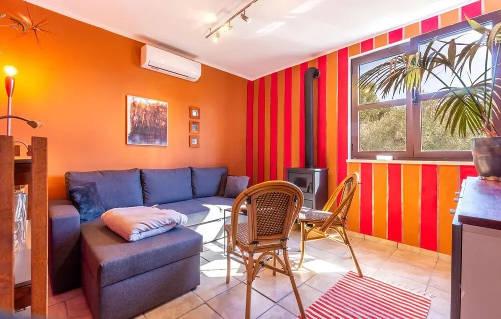 Beautiful Home In Marusici Omis With Wifi