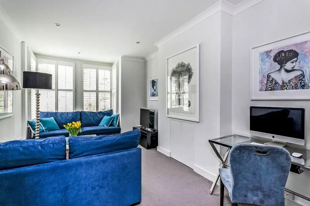 Elegant Shepherds Bush Home by Kensington Olympia