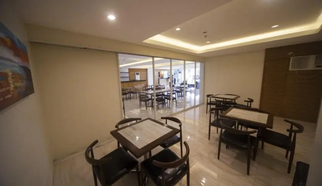 NS Royal Hotel