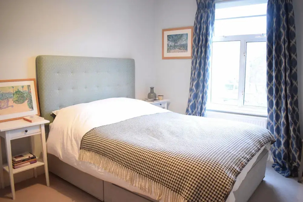 Shepherd's Bush 2 Bedroom Home