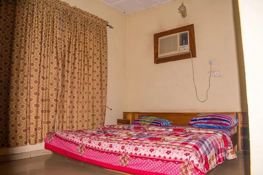 Moye Hotel Sagamu