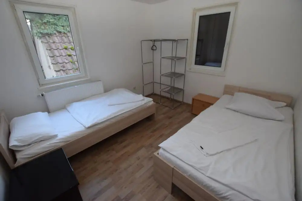 AB Apartment 15