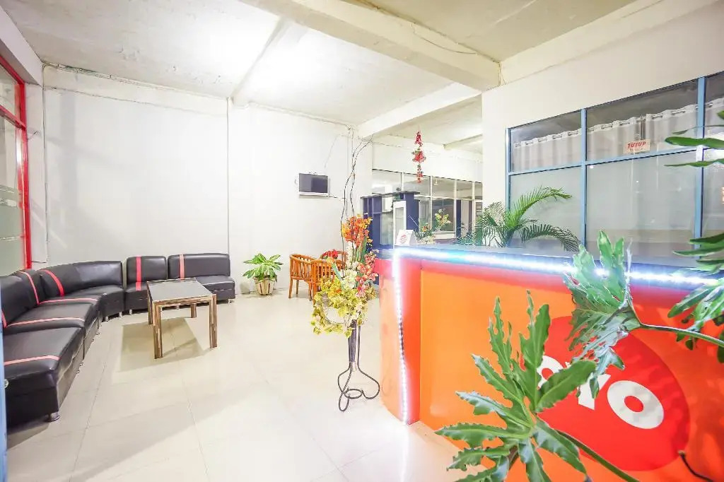 Oyo 1545 Bs Residence