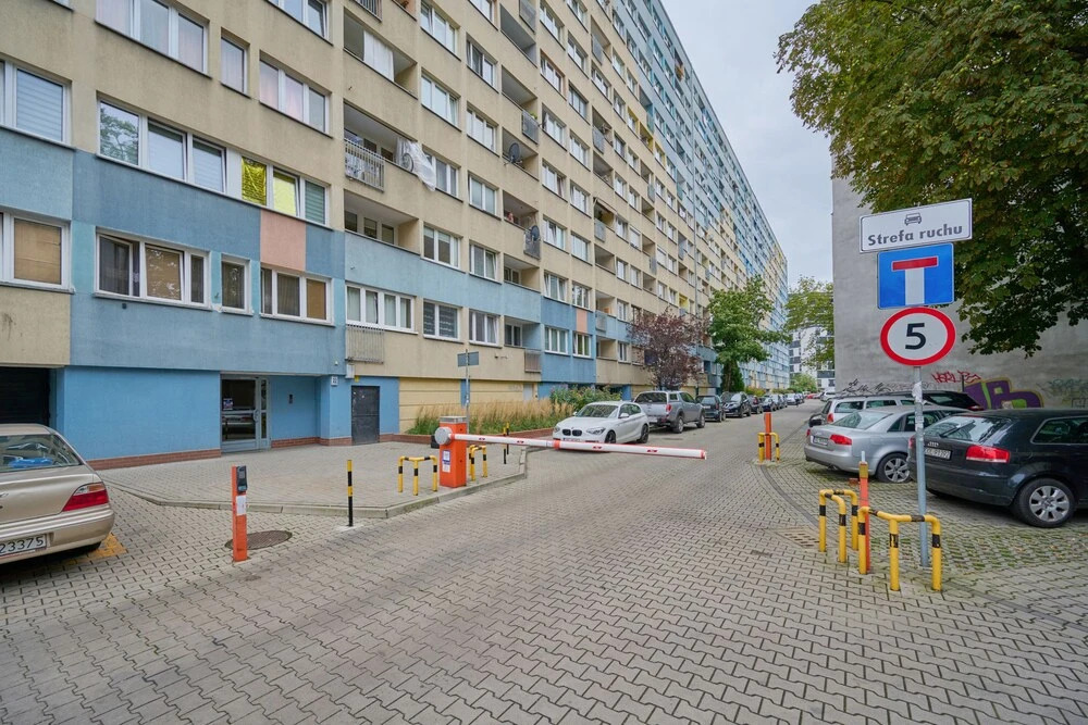 Cozy Zielińskiego Apartment by Renters