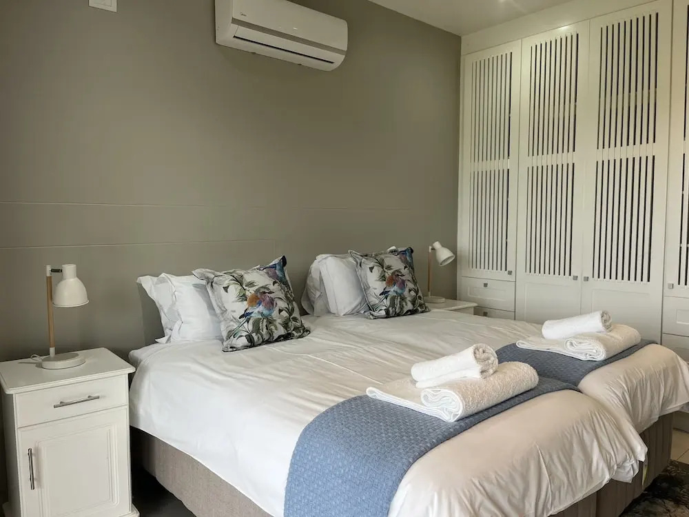 Villa Rentals 14309