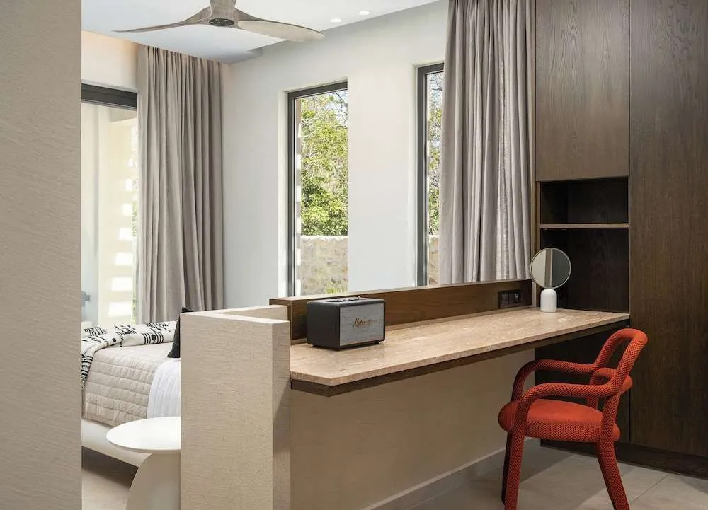 Dyo Beach Suites