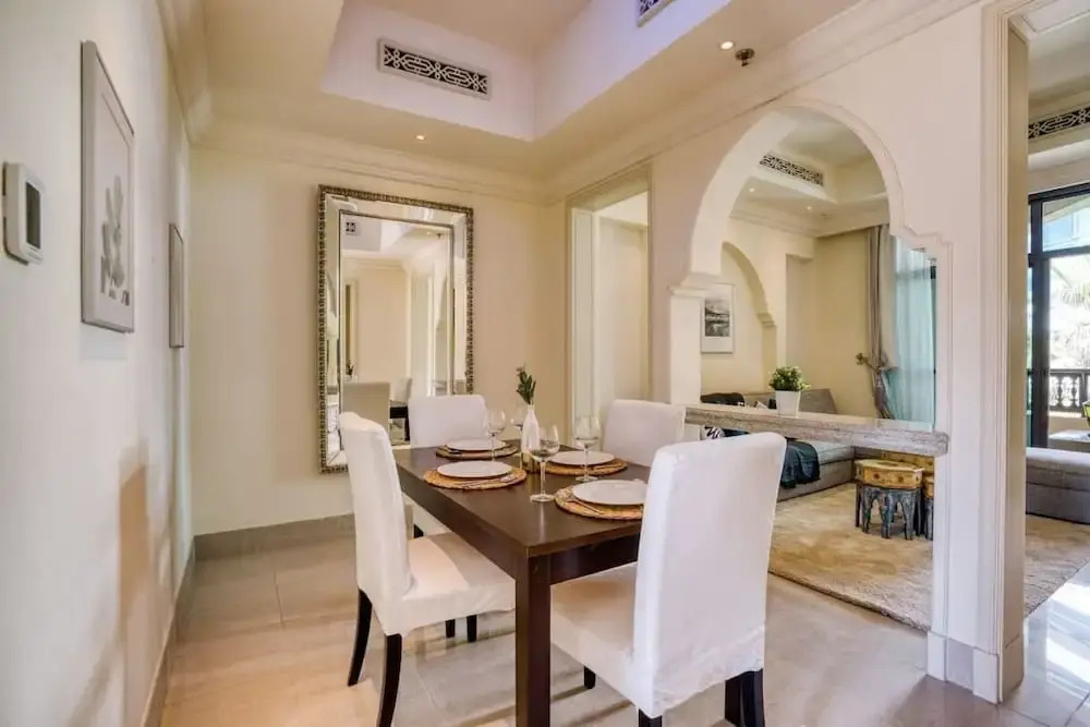 Secluded Apartment in the Heart of Downtown