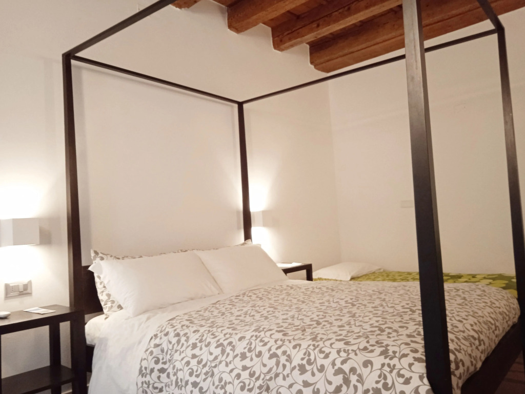 Moira Rooms