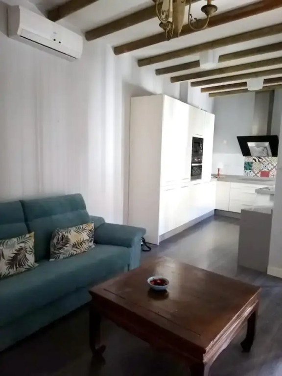 Apartment with 2 Bedrooms in Sevilla, with Wifi