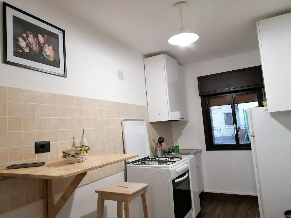 C-Side home & music