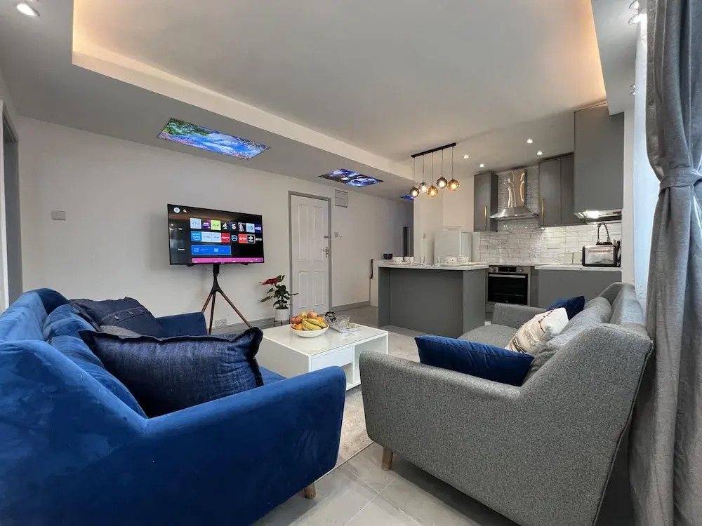 Luxury 2 Bed Apartment in Royal Sutton Coldfield