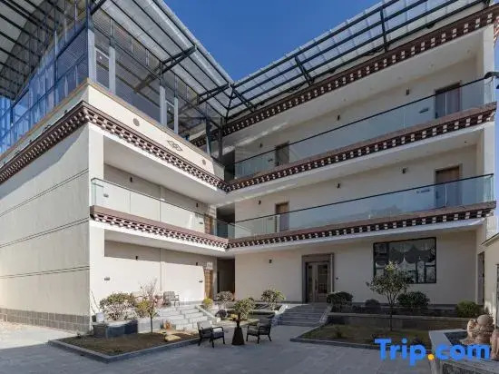 Yonggabo・Jinding｜TIBEVILLA・PEAK Oxygen-Rich Scenic Boutique Stay (Ganden Sumtseling Monastery)