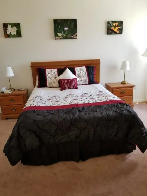 4BR Cresent Lakes Pool Home by FVM