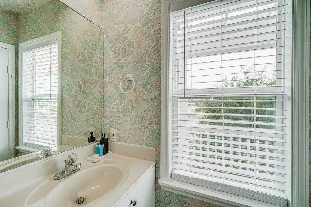 Grand Seaside Escape w/ Direct Beach Access!