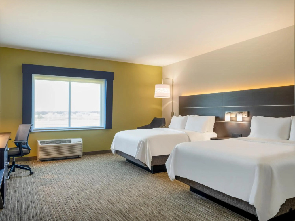 Holiday Inn Express & Suites - Watertown by IHG