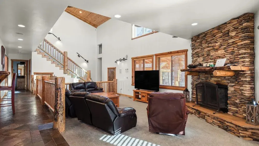 Starlight Retreat by Avantstay Gorgeous Log Style Home w Incredible Views