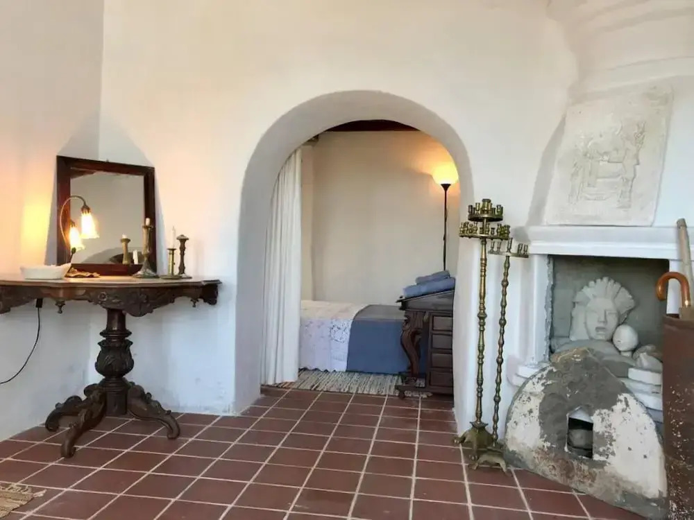 Daphnis the Artist s House