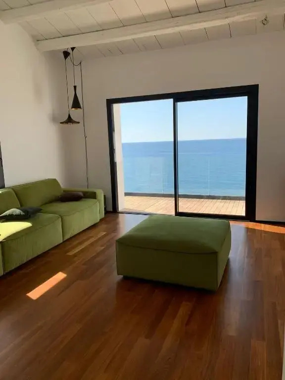 CASA SUL MARE A 30 m dalla spiaggia della Marina