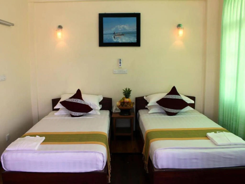 Golden Dream Hotel
