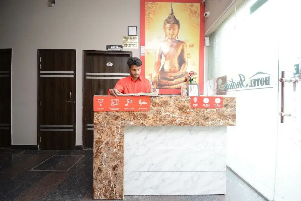 Oyo 26663 Hotel Indian Ldh