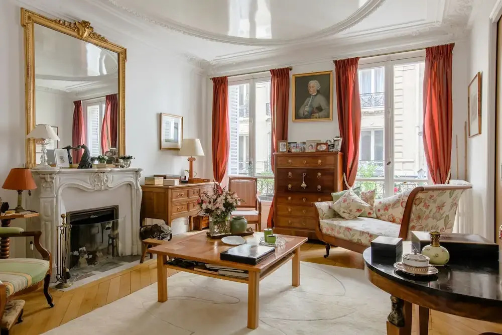 Appartement parisien romantique