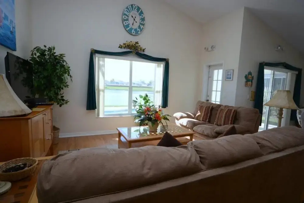 1029 3 Bedroom Pool Home, Eagle Pointe Kissimmee