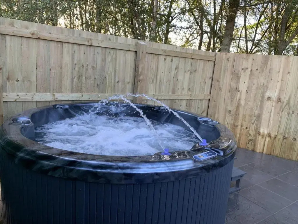 Lola Lodge - Luxury Hot Tub Retreat