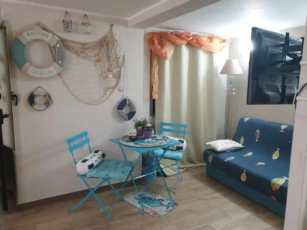 Viky House