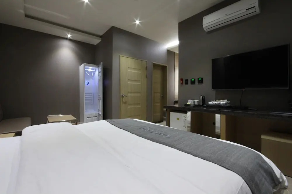 Gallery Hotel