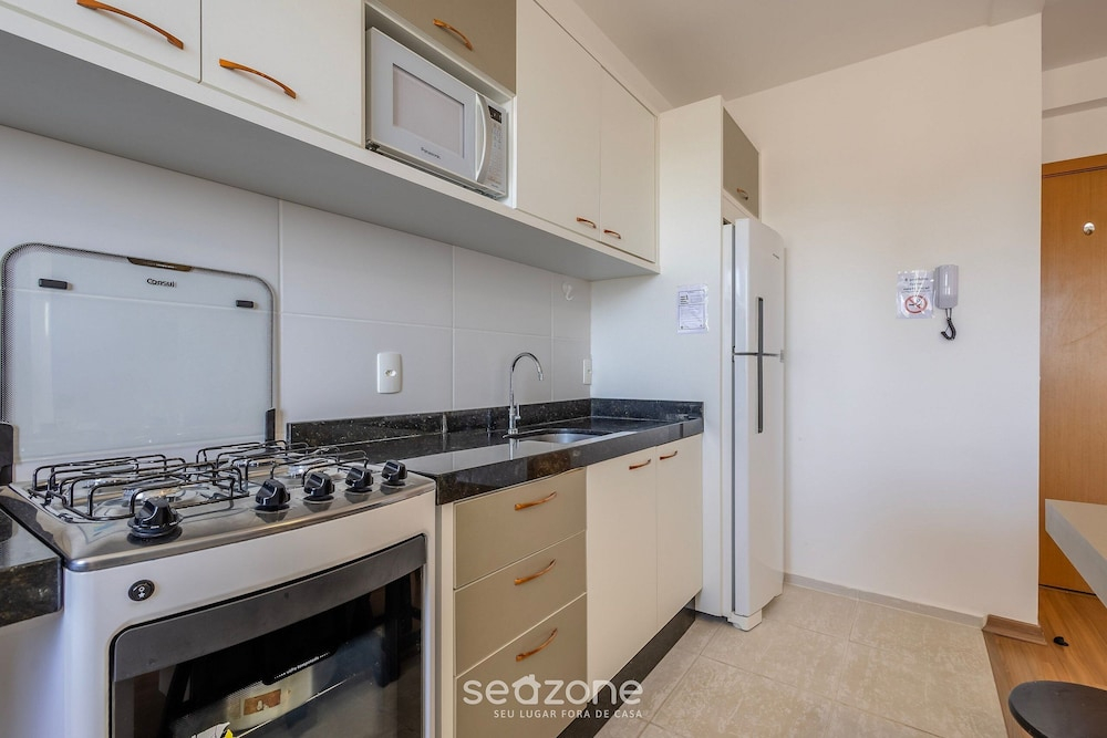 VAC - Beachfront Condo in Itajuba Beach